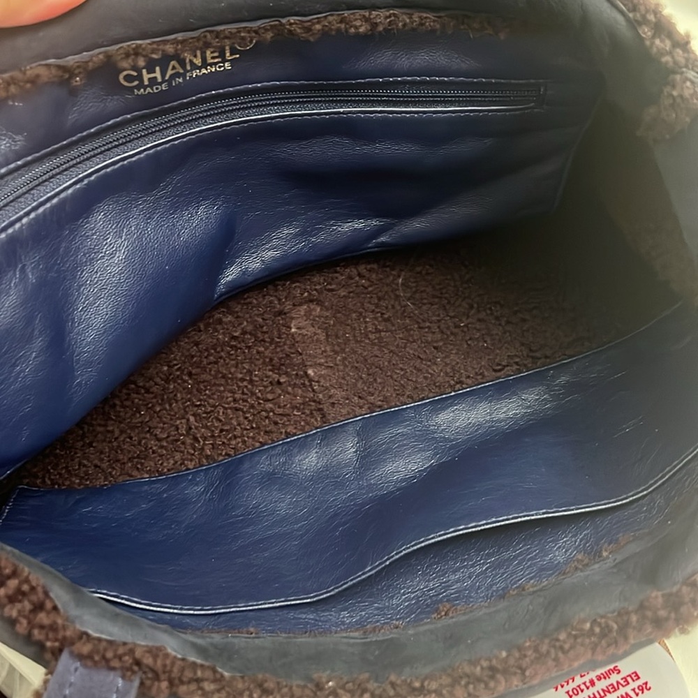 CHANEL Shearling Bag Navy Brown with gunmetal color Hardware 12.5”x6”x2.5” - Picture 12 of 12